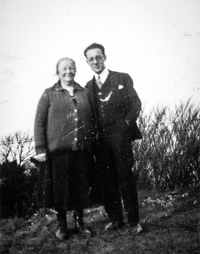 Иллюстрация к книге — Восточно-западная улица. Происхождение терминов ГЕНОЦИД и ПРЕСТУПЛЕНИЕ ПРОТИВ ЧЕЛОВЕЧЕСТВА [i_011.jpg]