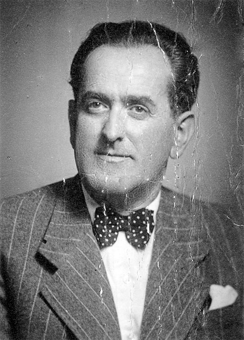 Иллюстрация к книге — Восточно-западная улица. Происхождение терминов ГЕНОЦИД и ПРЕСТУПЛЕНИЕ ПРОТИВ ЧЕЛОВЕЧЕСТВА [i_040.jpg]