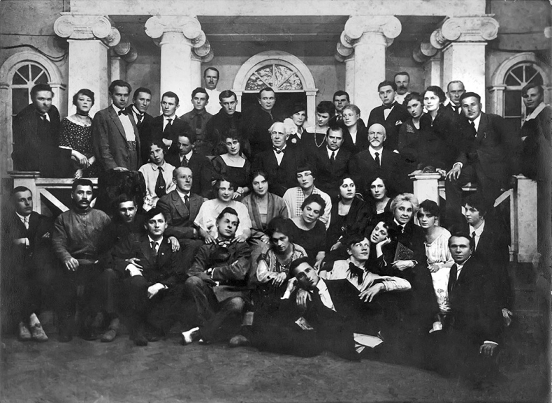 Иллюстрация к книге — Полный курс актерского мастерства. Работа актера над собой [i_010.jpg]