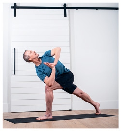 Иллюстрация к книге — Силовая йога. Энергия. Концентрация. Баланс [i_226.jpg]