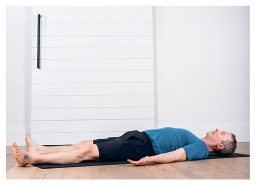 Иллюстрация к книге — Силовая йога. Энергия. Концентрация. Баланс [i_559.jpg]