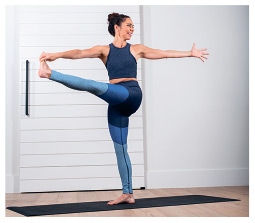 Иллюстрация к книге — Силовая йога. Энергия. Концентрация. Баланс [i_574.jpg]