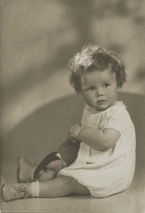 Иллюстрация к книге — Я – Элтон Джон. Вечеринка длиной в жизнь [_0001.jpg]