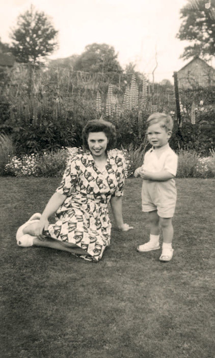 Иллюстрация к книге — Я – Элтон Джон. Вечеринка длиной в жизнь [_0002.jpg]