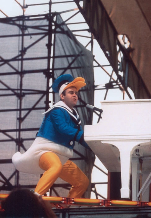 Иллюстрация к книге — Я – Элтон Джон. Вечеринка длиной в жизнь [_00036.jpg]