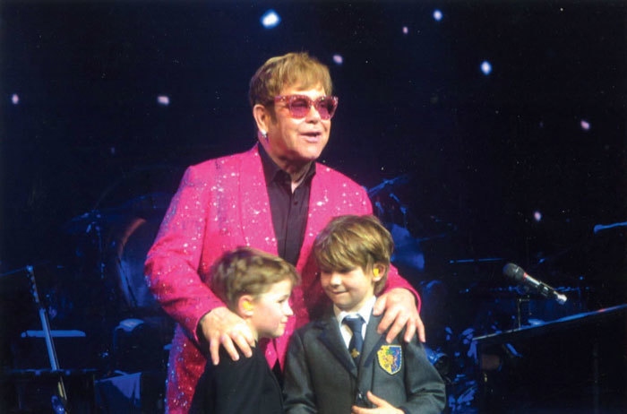 Иллюстрация к книге — Я – Элтон Джон. Вечеринка длиной в жизнь [_00058.jpg]