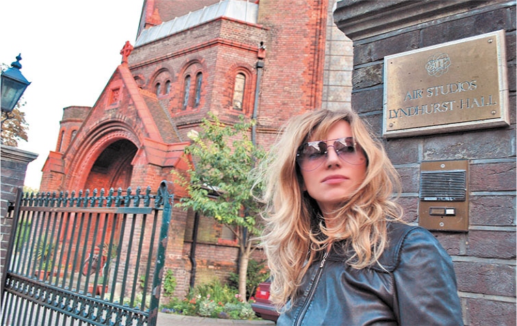 Иллюстрация к книге — Люблю [i_103.jpg]