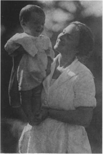 Иллюстрация к книге — Без протокола: невыдуманные истории рассказывают дипломат Александр Богомолов и разведчик Георгий Санников [i_001.jpg]