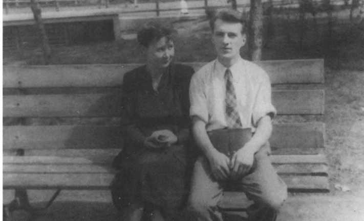 Иллюстрация к книге — Без протокола: невыдуманные истории рассказывают дипломат Александр Богомолов и разведчик Георгий Санников [i_004.jpg]