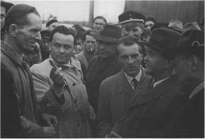 Иллюстрация к книге — Без протокола: невыдуманные истории рассказывают дипломат Александр Богомолов и разведчик Георгий Санников [i_009.jpg]