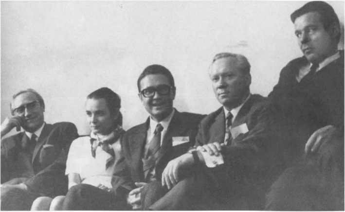 Иллюстрация к книге — Без протокола: невыдуманные истории рассказывают дипломат Александр Богомолов и разведчик Георгий Санников [i_067.jpg]