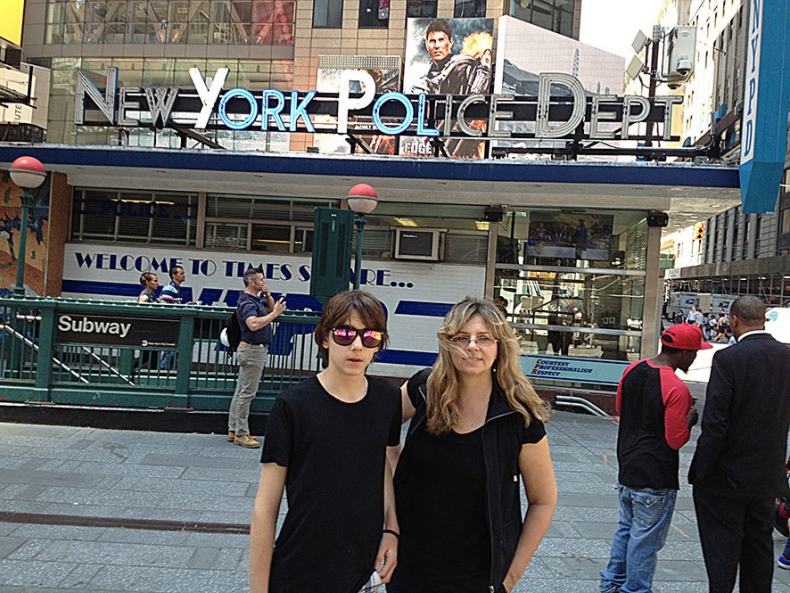 Иллюстрация к книге — Четверть века в Америке. Записки корреспондента ТАСС [i_004.jpg]