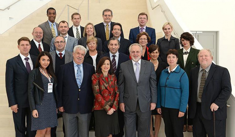 Иллюстрация к книге — Четверть века в Америке. Записки корреспондента ТАСС [i_037.jpg]