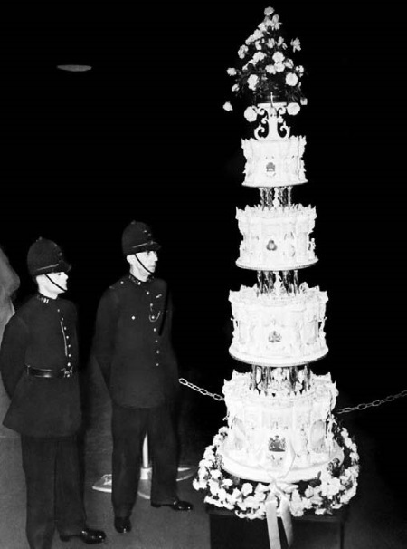 Иллюстрация к книге — Этикет, традиции и история романтических отношений [i_055.jpg]