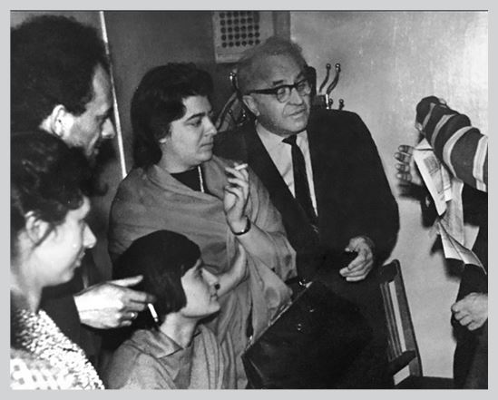 Иллюстрация к книге — Двор на Поварской [i_050.jpg]