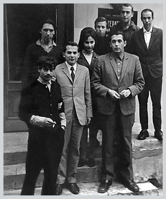 Иллюстрация к книге — Двор на Поварской [i_056.jpg]