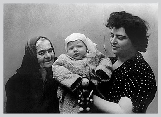 Иллюстрация к книге — Двор на Поварской [i_073.jpg]