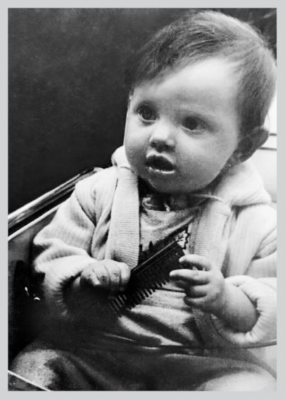 Иллюстрация к книге — Двор на Поварской [i_075.jpg]