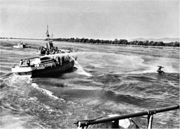 Иллюстрация к книге — Хроники Даманского [i_003.jpg]