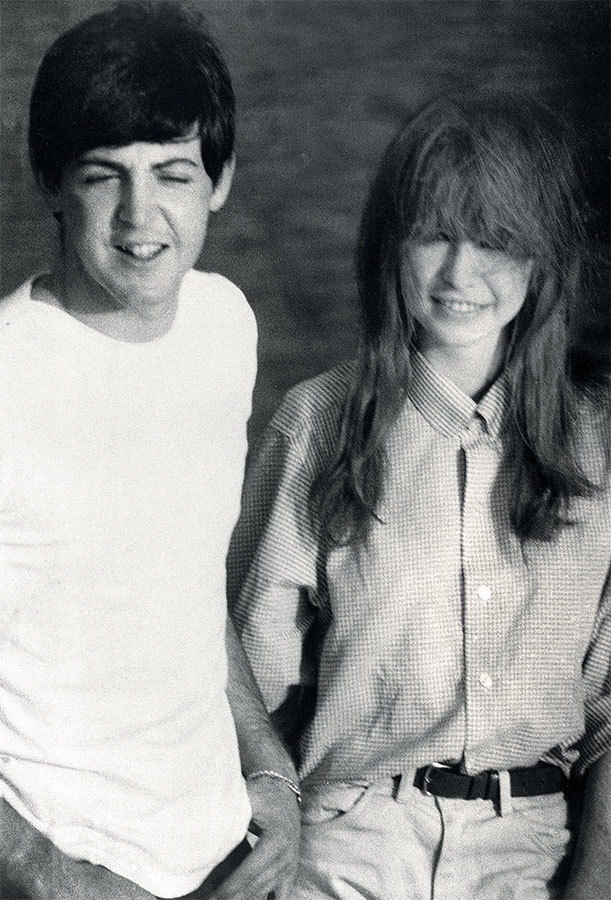 Иллюстрация к книге — Пол Маккартни. Биография [i_008.jpg]