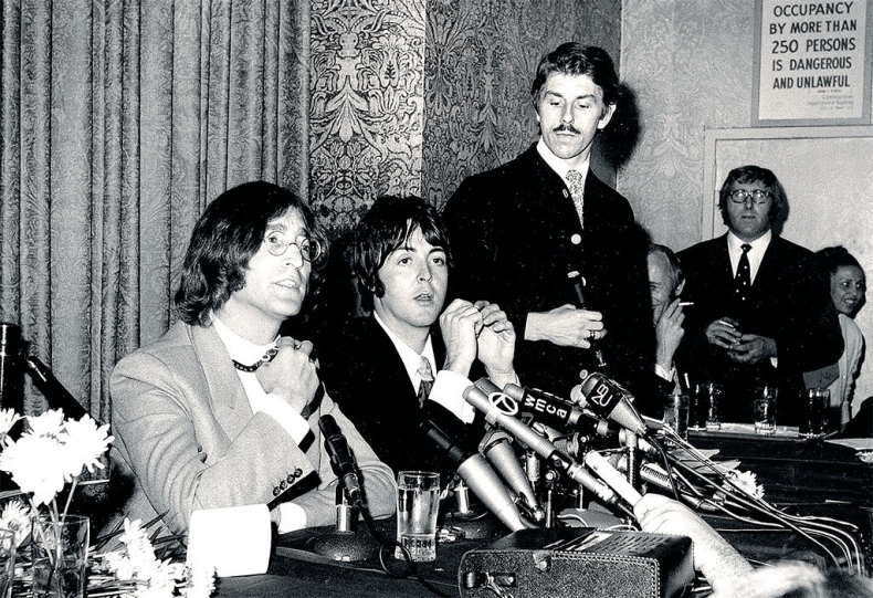 Иллюстрация к книге — Пол Маккартни. Биография [i_016.jpg]