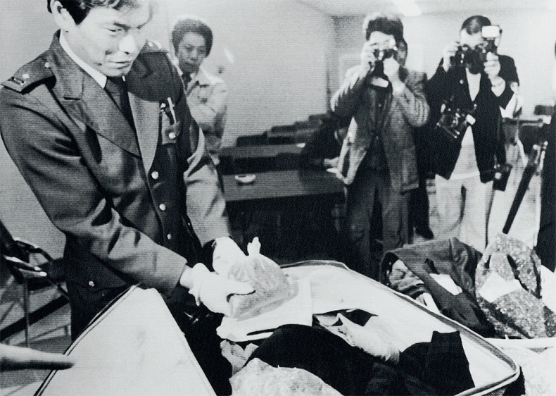 Иллюстрация к книге — Пол Маккартни. Биография [i_026.jpg]