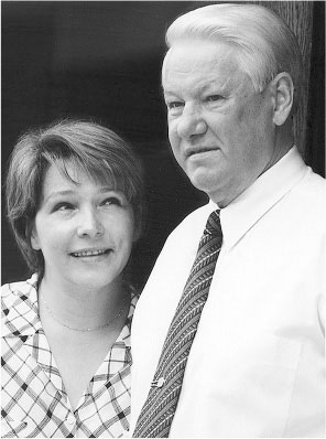 Иллюстрация к книге — Все свободны. История о том, как в 1996 году в России закончились выборы [i_013.jpg]