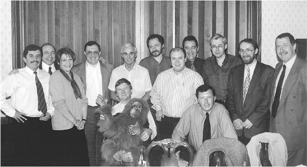 Иллюстрация к книге — Все свободны. История о том, как в 1996 году в России закончились выборы [i_044.jpg]