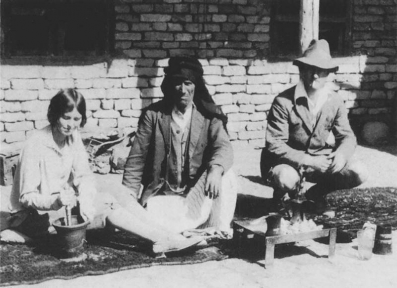 Иллюстрация к книге — Агата и археолог. Мемуары мужа Агаты Кристи [i_010.jpg]