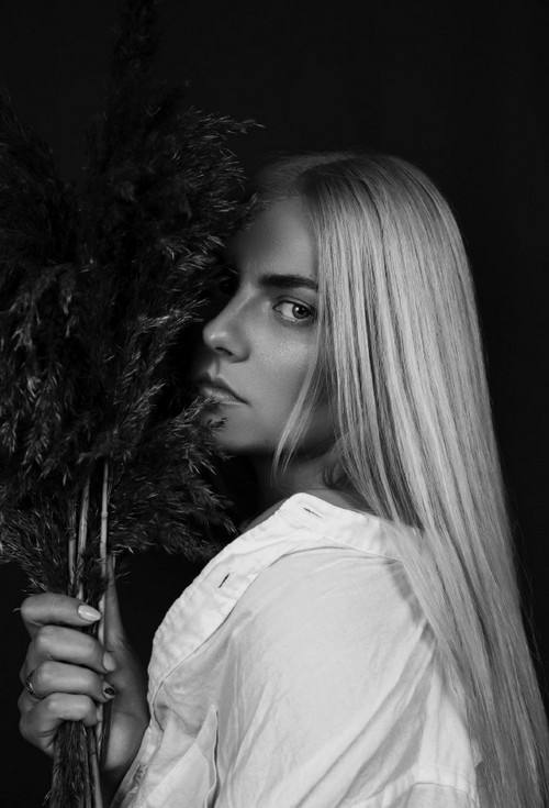 Иллюстрация к книге — Хорошие девочки не бросают мужей. Но не лучше ли быть счастливой? [i_017.jpg]