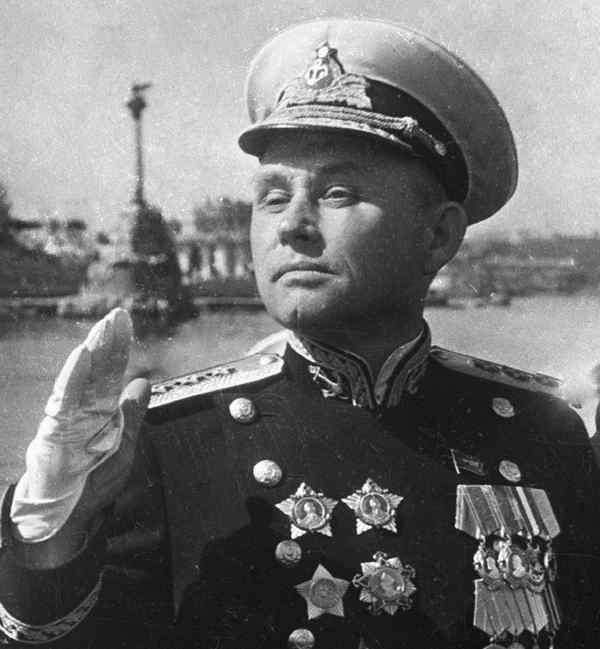 Иллюстрация к книге — История Крыма и Севастополя. От Потемкина до наших дней [i_079.jpg]