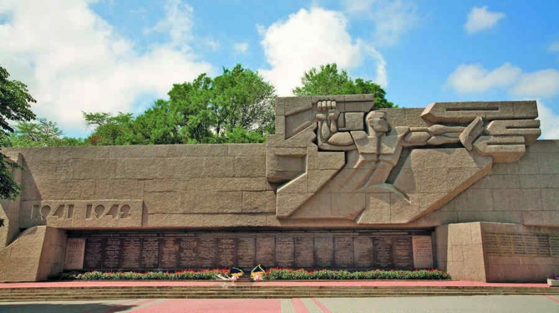 Иллюстрация к книге — История Крыма и Севастополя. От Потемкина до наших дней [i_099.jpg]