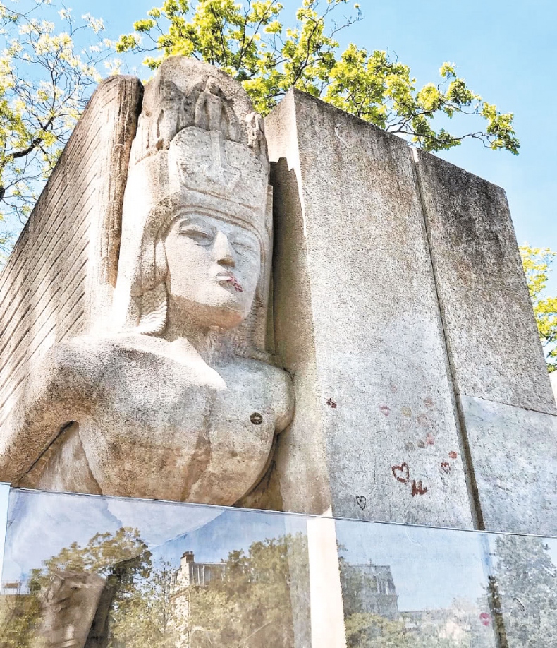 Иллюстрация к книге — Франция, которую вы не знали [i_093.jpg]