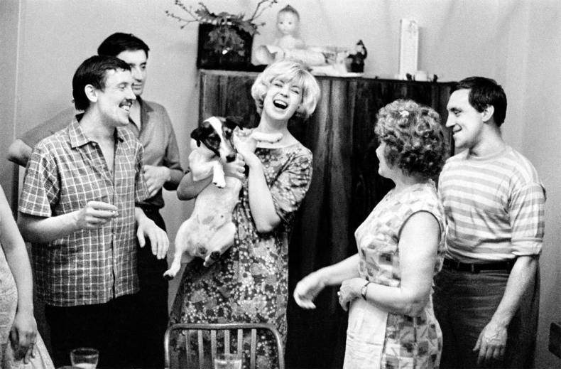 Иллюстрация к книге — Владимир Высоцкий. Человек народный. Опыт прочтения биографии [om_03.jpg]