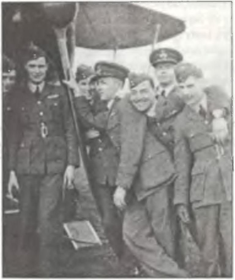 Иллюстрация к книге — Асы Второй мировой войны. Британская империя. Том 1 [i_235.jpg]