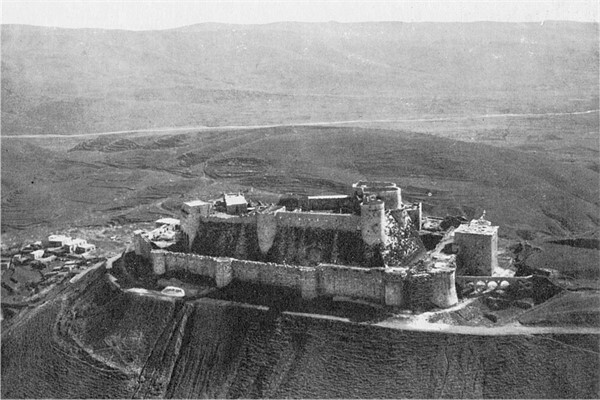 Иллюстрация к книге — Королевство Акры и поздние крестовые походы. Последние крестоносцы на Святой земле [i_009.jpg]