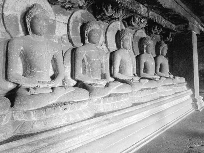 Иллюстрация к книге — Буддизм. Один учитель, много традиций [i_006.jpg]