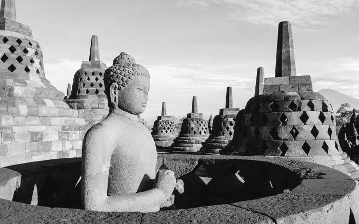 Иллюстрация к книге — Буддизм. Один учитель, много традиций [i_028.jpg]