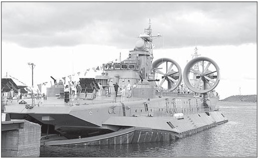 Иллюстрация к книге — История плавающих средств. От плота до субмарины [i_031.jpg]