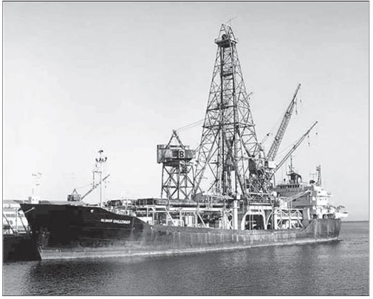 Иллюстрация к книге — История плавающих средств. От плота до субмарины [i_057.jpg]