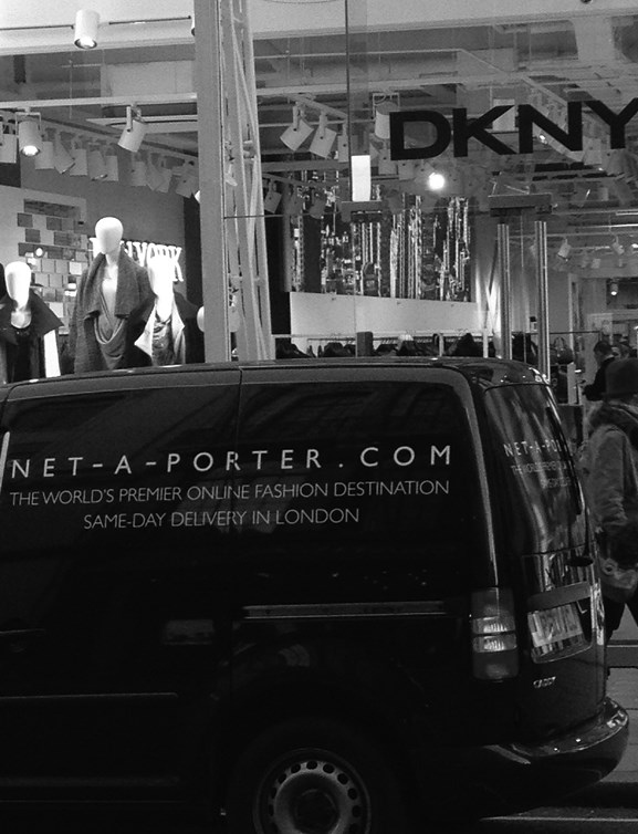 Иллюстрация к книге — Территории моды: потребление, пространство и ценность [i_021.jpg]