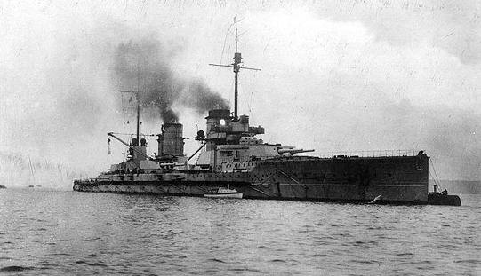 Иллюстрация к книге — Авианосцы [i_012.jpg]