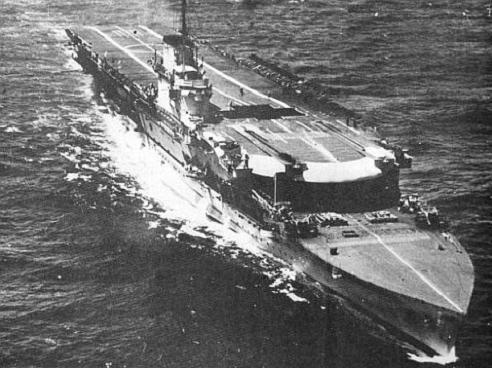 Иллюстрация к книге — Авианосцы [i_040.jpg]