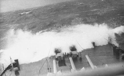 Иллюстрация к книге — Авианосцы [i_058.jpg]