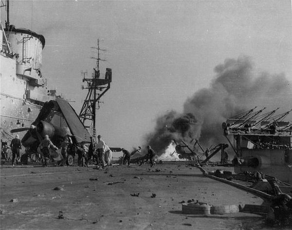 Иллюстрация к книге — Ракетоносцы. Адское пламя [i_028.jpg]