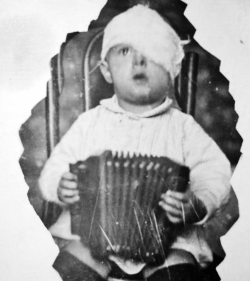 Иллюстрация к книге — Я был там: история мальчика, пережившего блокаду. Воспоминания простого человека о непростом времени [i_004.jpg]