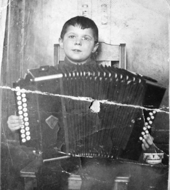 Иллюстрация к книге — Я был там: история мальчика, пережившего блокаду. Воспоминания простого человека о непростом времени [i_005.jpg]