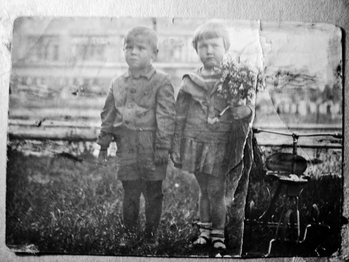Иллюстрация к книге — Я был там: история мальчика, пережившего блокаду. Воспоминания простого человека о непростом времени [i_012.jpg]