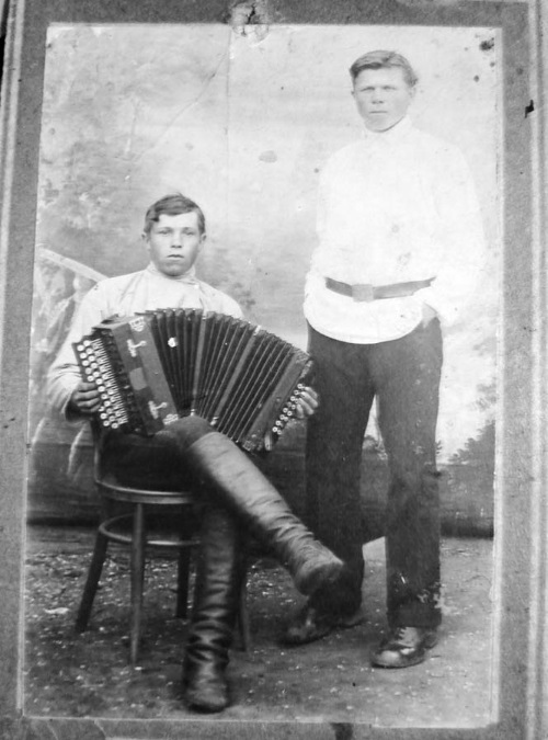 Иллюстрация к книге — Я был там: история мальчика, пережившего блокаду. Воспоминания простого человека о непростом времени [i_019.jpg]