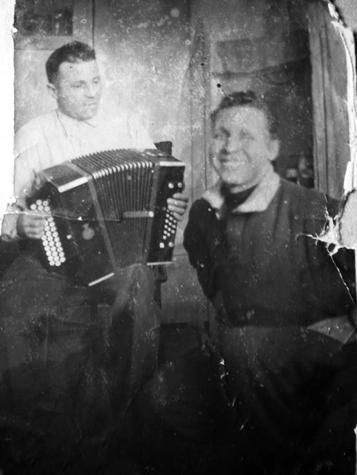 Иллюстрация к книге — Я был там: история мальчика, пережившего блокаду. Воспоминания простого человека о непростом времени [i_022.jpg]